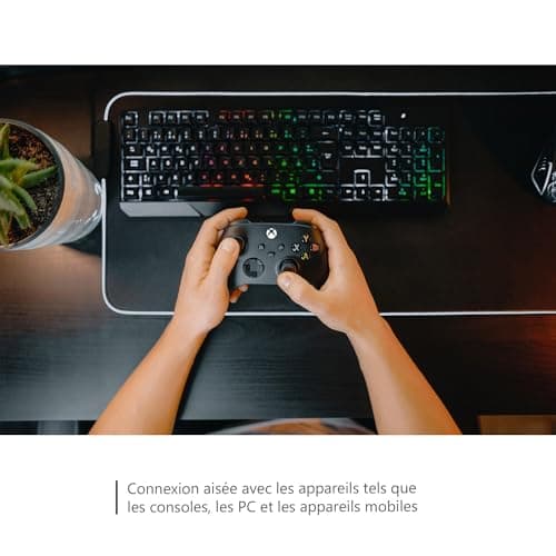Xbox Manette sans Fil - Carbon Black Pour Xbox Series X, Xbox Series S, Xbox One, Windows 10 & 11, Android et iOS - Noir