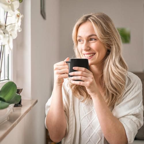 APEKX Réchauffeur de Tasse Intelligente – Maintien de Température Stable à 55°C (131°F), Recharge Sans Fil 15W, Capacité 380ml (12.8 oz) – Marche/Arrêt Automatique, Port USB-C, 4H de Maintien (Noir)