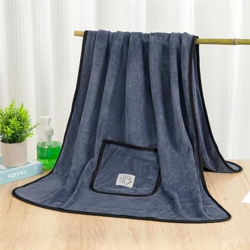 Serviette de Bain pour Chien 130X70cm, Serviette de Séchage en Microfibre pour Petits Moyens et Grande Chiens, Séchage Rapide Serviette avec Poches à Main pour Animaux de Compagnie (Marron)