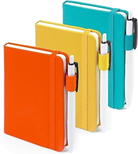 feela 3 Carnet de Notes de Poche A6 avec 3 Stylos Noirs, Page Lignée, Petit Carnet de Poche à Couverture Rigide avec Porte-Stylo, Bloc Note A6, 9 x 14 cm, Couleurs Unies (Jaune, Orange, Emeraude)
