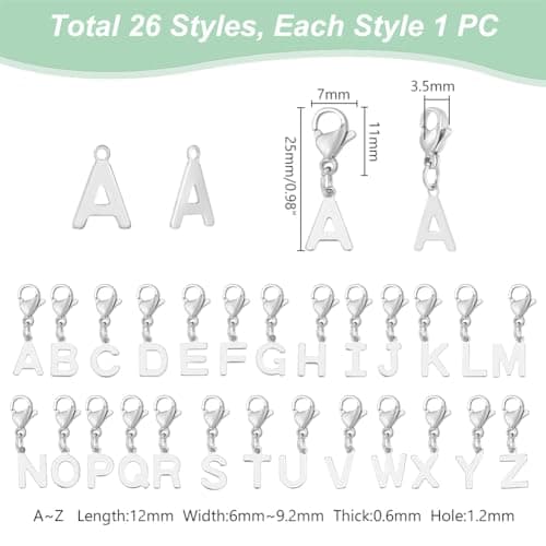 UNICRAFTALE 26 pièces 26 styles Breloques Alphabet Breloques Acier Inoxydable Ensemble de Pendentifs Métal Lettre AZ Breloques de Lettre 25mm avec fermoirs à Pince de Homard pour Bijoux