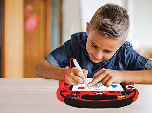 Lexibook, Miraculous Ladybug Chat Noir, Ardoise Magique Multicolore, Jouet Artistique pour fillesgarçons, Magnétique avec Stylet et tampons pour Dessiner, Rouge/Noir, CRMI550