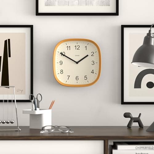 JONES CLOCKS Horloge Murale rétro carrée en Acrylique de Haute qualité, Le 'Sprite' en Jaune Moutarde, 25 x 25 x 5 cm