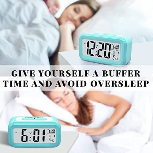 Larkumio Reveil Numerique Réveil Matin Lumineux LED Reveille Digital a Piles Silencieux Aalarm Clock de Voyage avec Gros Chiffres pour Enfant Fille Garcon Ado Adultes, Réveils avec Date Snooze, Bleu