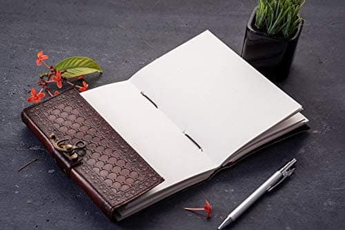Urban Leather Star Pentagram Journal für Männer und Frauen Grimoire Wicca Witchcraft Book of Shadows Zeichnung Skizzenbuch Scrapbook Unlinierte Seiten