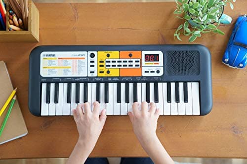 Yamaha PSS-F30 – Clavier Mini Touches – Clavier d'initiation léger et portable pour enfants et débutants – Avec mini touches et sonorités d'instruments intégrées – Noir