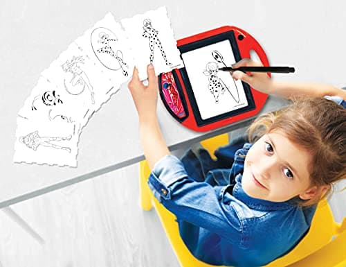 Lexibook- Miraculous Projecteur à Dessins, 4 tampons, 10 modèles, écran Lumineux, 1 Stylo Inclus, Jouet Artistique et créatif pour Filles et garçons, Rouge/Noir, CR310MI