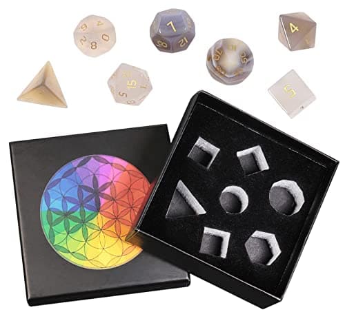 Nupuyai Agate Grise Naturelle Ensemble de Dés Polyédriques en Cristal du MDN, 7 Dés de Pierres Semi-précieuses Polies pour RPG MTG Table Game Home Decor, 1.4-2.5 cm Chaque Pierre