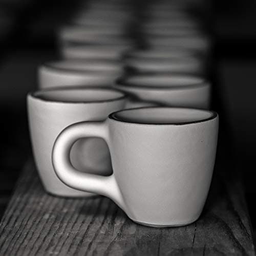 City to Cottage | Ensemble de 4 Tasses à Expresso | rouge à pois blancs en céramique faite et peinte à la main | 60ml