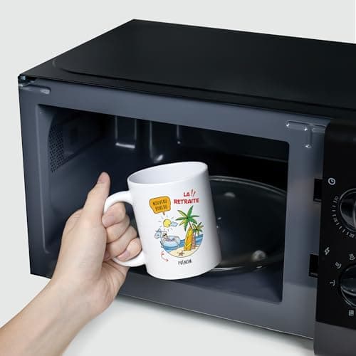 CADEAU PLUS Mug Personnalisé Prénom - La retraite - Cadeau Depart Retraite Humoristique, Cadeau Retraite Femme, Cadeau Retraite Femme Original, Mug Retraite Femme, Tasse Retraite