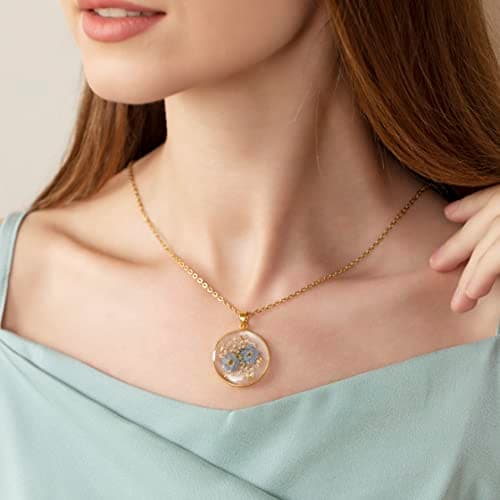 Collier de fleurs pressées en dentelle Myosotis et Queen Anne | Collier de fleurs pressées en or | Colliers personnalisés faits à la main pour femmes | Bijoux Myosotis | collier femme | 45 CM