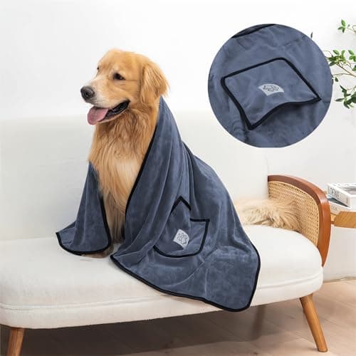 Serviette de Bain pour Chien 130X70cm, Serviette de Séchage en Microfibre pour Petits Moyens et Grande Chiens, Séchage Rapide Serviette avec Poches à Main pour Animaux de Compagnie (Marron)