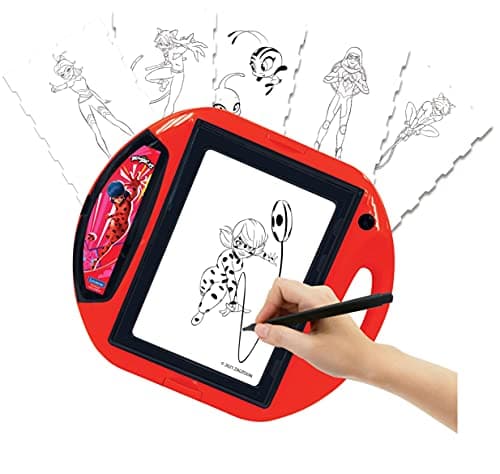 Lexibook- Miraculous Projecteur à Dessins, 4 tampons, 10 modèles, écran Lumineux, 1 Stylo Inclus, Jouet Artistique et créatif pour Filles et garçons, Rouge/Noir, CR310MI
