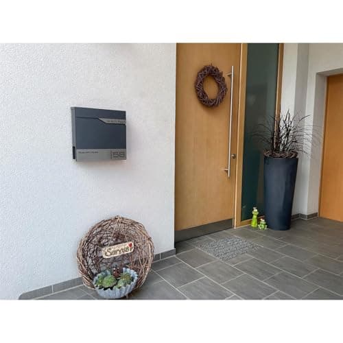 Metzler Boîte aux Lettres Murale avec Porte-nom, Design Moderne avec Compartiment à journaux Anthracite RAL 7016, Personnalisable avec Plaque Nominative en Acier Inoxydable V2A | Modèle Siebert...