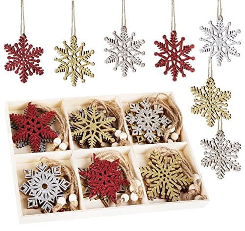ilauke Flocons de Neige en Bois de Noël Ornement,24Pcs Artisanat en Bois de Flocon,6 Styles Deco Noël Bois Flocon avec Ficelle de Chanvre,Suspension Noël en Bois pour Décoration de Fête d'hiver-7cm