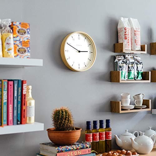 NEWGATE® Mr Clarke - Une Petite Horloge Murale Scandi avec Un boîtier en contreplaqué Moderne pour Le Salon/Salle à mangerHWD 28 x 28 x 4,5 cm (contreplaqué Clair et Cadran Arabe)