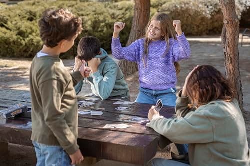 Dadral Games - Jeu de Cartes de Basketball | Jeu Basket | À partir de 6 Ans | Cadeaux de Basketball | Jeux de société | Cadeau garçon/Fille | Multilingue