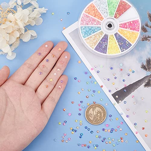 PandaHall 2400pcs Strass en Cristal à Dos Plat, 12 Couleur en Vrac Gelée Strass Bling Ongles Cristaux AB Couleur Arc-en-Ciel Gemmes pour Gobelets Vêtements Chaussures Maquillage Nail Arts, 3 mm