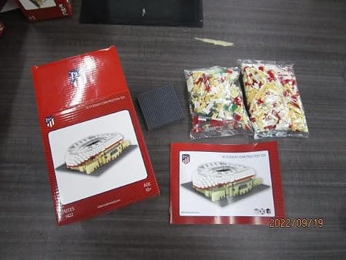 FOCO Offiziell lizenziertes Mini-BRXLZ-Stadion-Spielzeugmodell (Atletico Madrid FC)