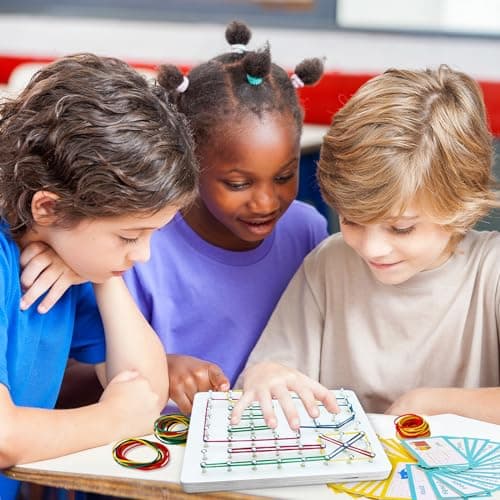 VingaHouse Géoboard en Bois avec Cartes, Jouet Montessori Géoboard en Bois Puzzle Montessori Toys 4 5 6 Jouet éducatif Cadeau pour Enfants de 3, 4, 5, 6 Ans