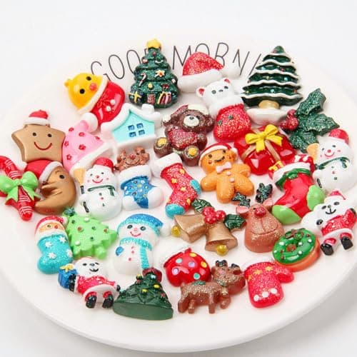 SUPVOX 50pcs Accessoires de Noël Miniatures Résine Cloches Chapeaux Noel Bonhomme de Neige Canne de Bonbon Artisanat Breloque Charmes Noël (Modèle Assorti)