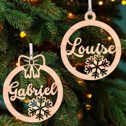 Boule de Noël Prénom personnalisée en bois de hêtre. Décoration sapin de Noël, cadeau unique