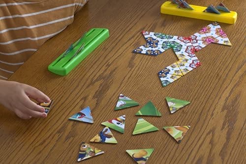 TRIOMINOS Junior - Edition Pat' Patrouille - Jeu de Dominos pour Enfants dès 3 Ans - Dominos à 3 côtés - Jeu d'Observation & Association - Double Face Triominos ou Puzzle - 1 à 4 Joueurs - 20 Min