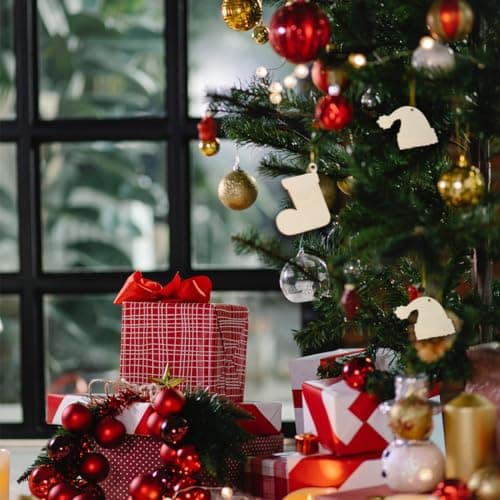 JSKWIKE 60 Pcs Decoration Noel Bois Artisanat Deco Noel Bois Ornements Pendentif Suspension Decoration Noel Bois Sapin de Noel Puce de Bois Pendentif