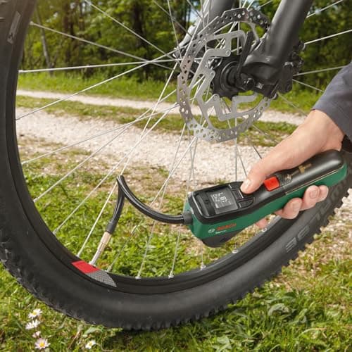 Bosch Home and Garden Pompe pneumatique sans-Fil Bosch – EasyPump (livré avec 1 Sac Textile, 1 Adaptateur de débit, 1 Aiguille à Ballon, 1 câble USB)