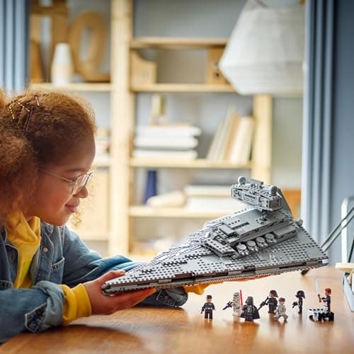 LEGO Star Wars Le Destroyer Stellaire de Classe Impérial - Vaisseau à Construire pour Enfant dès 10 Ans, Personnages Dark Vador et Cal Kestis - Idée Cadeau pour Garçons et Filles 75394