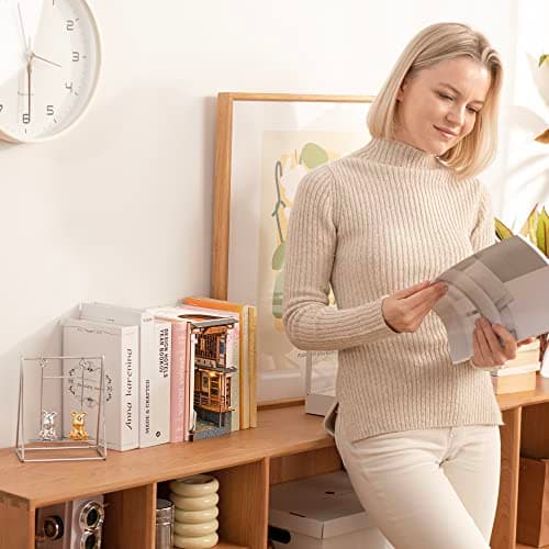 ROBOTIME Japon Book Nook Sakura Densya Maison de Poupée en Bois