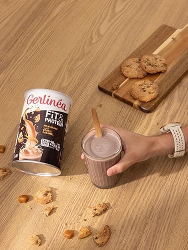 Gerlinéa Fit&Protein - Milk-shake Protéiné Saveur Cookie Caramel - Protéines Après le Sport - Whey Musculation Femme - Sans Sucres Ajoutés - 116 Kcal / portion - 340 g (10 boissons)