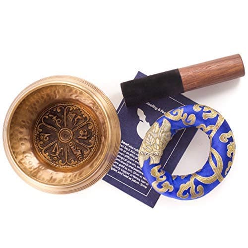 Zenamaste • Bol Tibétain Chantant Méditation Fait à la main à Bhaktapur (Népal) - 450gr ⌀11,5cm - Coffret Zen - Papier népalais - Coussin Bol Chantant (Métaux Anciens Chakra) - Maillet Bois