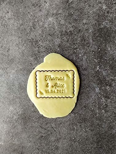 3DKOUPE - Emporte-pièce petit beurre - Motif branchage & feuille dans les coins - Personnalisable avec texte (jusqu'à 3 lignes) - Couleur au choix - Conçu et fabriqué en France