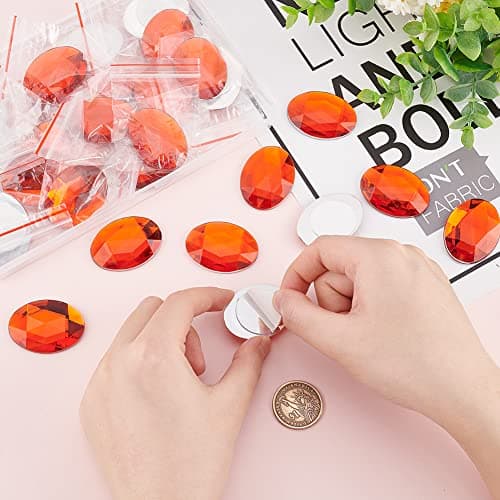 FINGERINSPIRE 30pcs 40x30mm Dos Plat Ovale Acrylique Strass Rouge Auto-Adhésif Bijoux Grand Ovale Dos Plat Plastique Gemmes Embellissements Coller Sur Bijoux pour Costume Faire Cosplay Artisanat