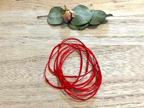 lot de 10 bracelets Kabbale rouge contre le mauvais oeil - bracelets réglable homme et femme enfant - cadeau femme fille - bracelets faits main- porte bonheur - cordon fin 0,8 mm ...