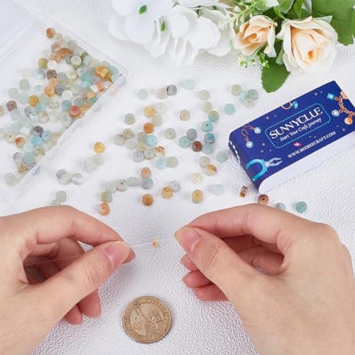 SUNNYCLUE 1 boîte de 236 pièces de Perles de Pierres Précieuses Plates de 6 mm, Perles de Pierre Heishi, Pierres Précieuses D'Énergie de Guérison en Vrac, Perles D'Espacement D'Amazonite en Vrac pour