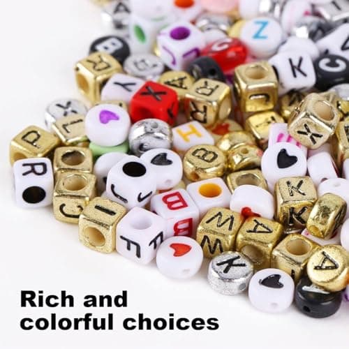 Letter Beads Set - Perles & Perles Lettres - 2400 Pièces A-Z Acrylic Cube Alphabet Letter Spacer Perles avec Perles d’Argile pour Bracelets, Colliers, Bijoux ou Autres Métiers