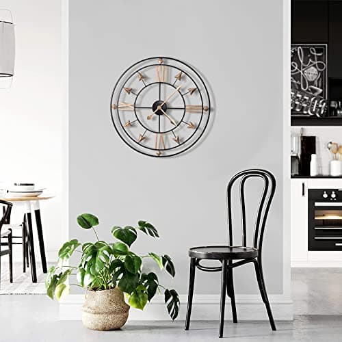 Yumyolk Horloge Murale Ronde, 60 cm, Silencieuse, Fonctionnement à Piles, Lunette Noire, Aiguilles Or, Chiffres Romains Or