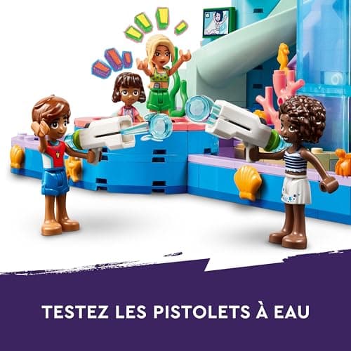 LEGO Friends Le Parc Aquatique de Heartlake City - Set de Construction - Jeu Créatif pour Les Enfants dès 8 Ans - Inclut 3 Mini-poupées, Une Micro-poupée, 3 Toboggans et Un Jacuzzi 42630