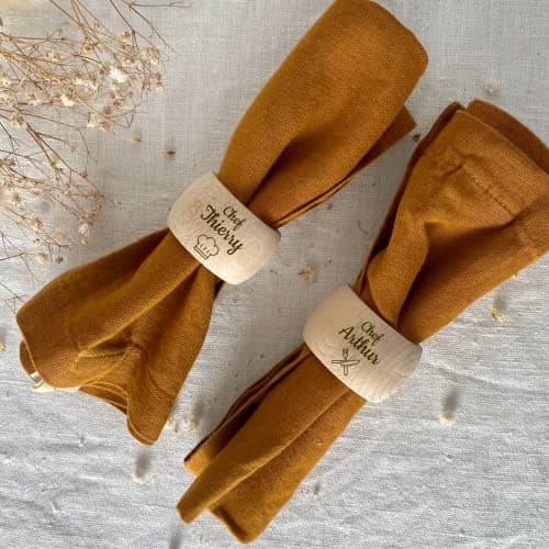 Rond de serviette en bois personnalisé pour une table raffinée | Cadeau Fête des Pères, des mères | Mariage, Anniversaire