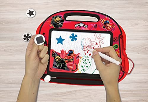 Lexibook, Miraculous Ladybug Chat Noir, Ardoise Magique Multicolore, Jouet Artistique pour fillesgarçons, Magnétique avec Stylet et tampons pour Dessiner, Rouge/Noir, CRMI550