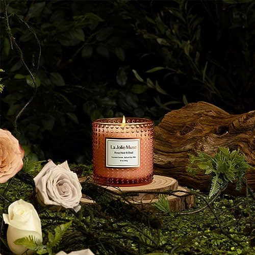 LA JOLIE MUSE Bougie Parfumée à la Rose Sauvage, Bougie en Cire Naturelle à l'Arôme Floral, 75 Heures de Combustion de Longue Durée, Bocal en Verre pour Cadeau et Décoration d’Intérieure, 285 g