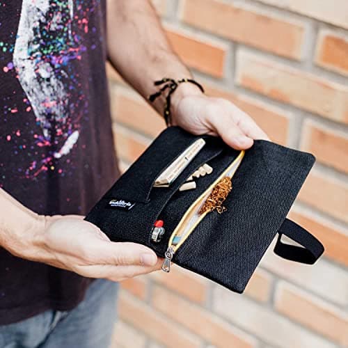 Blague à tabac à rouler hydrofuge - Pochette à tabac 30/50 g avec compartiments pour Feuilles, Filtres et Briquet (Fermeture jaune)