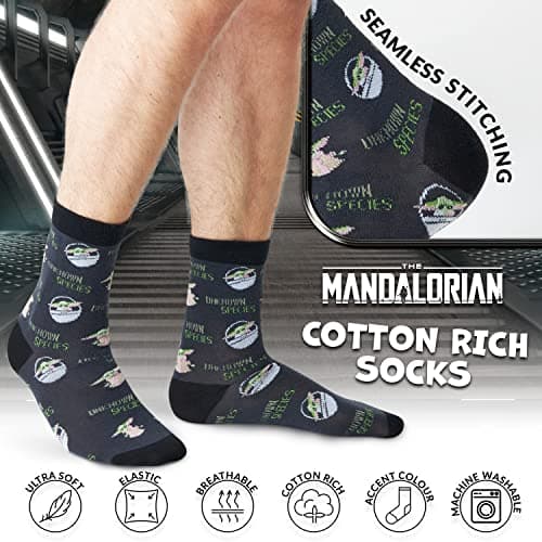Disney The Mandalorian Mug Baby Yoda Star Wars Cadeau Homme Mug et Chaussettes (Yoda Noir Aop)