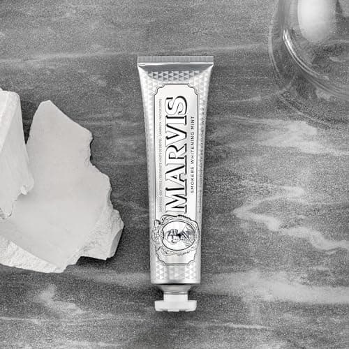 Marvis Lot de 3 dentifrices blanchissants pour fumeurs, Menthe, 3 x 85 ml, Favorise le blanchiment naturel des dents, Dentifrice anti-plaque dentaire