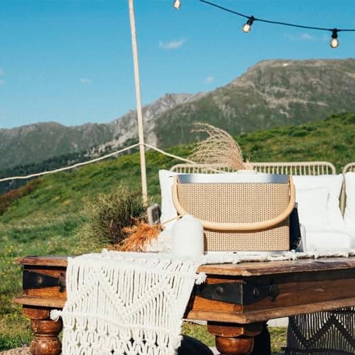Bang & Olufsen Beosound A5 - Enceinte Puissante Design Modulaire et Circulaire Bluetooth Portable et WiFi Connectée, Autonomie Longue Durée et Dotée d’un Chargeur Sans Fil Intégré - Nordic Weave
