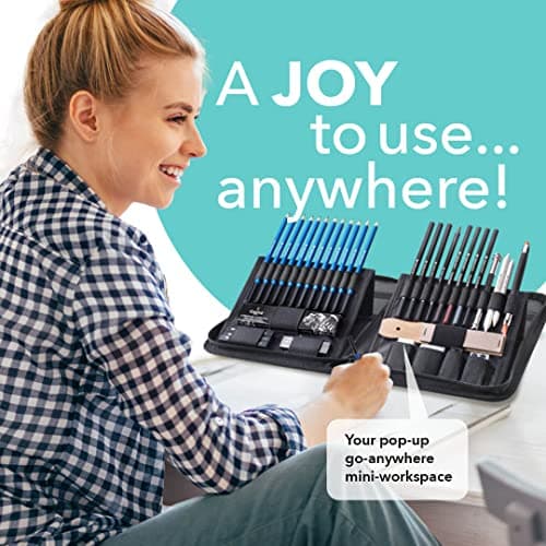 Castle Art Supplies Set de 40 Pièces pour Dessin et Croquis avec Tutoriel | Pour Artistes, Professionnels ou Débutants | Crayons, Fusains, Graphites et Plus | Étui de Transport Zippé Soigné