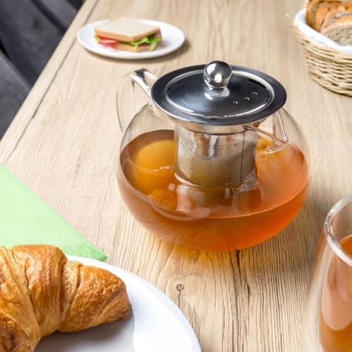 Intirilife Théière avec Filtre en Clair – 800ml Tisanière en Verre Borosilicaté avec Poignée Résistante à la Chaleur – Approprié pour Les Boissons Chaudes et Froides comme Le Thé, Le Café