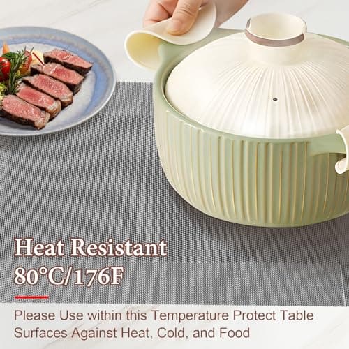 Gucass Lot de 8 Sets de Table Lavable, Sets de Table Plastique PVC, Tissé Lavable Napperons Résistant à Chaleur Antidérapant, pour Cuisine Table à Manger, Facile à Nettoyer et Stocker(45x30cm, Gris)